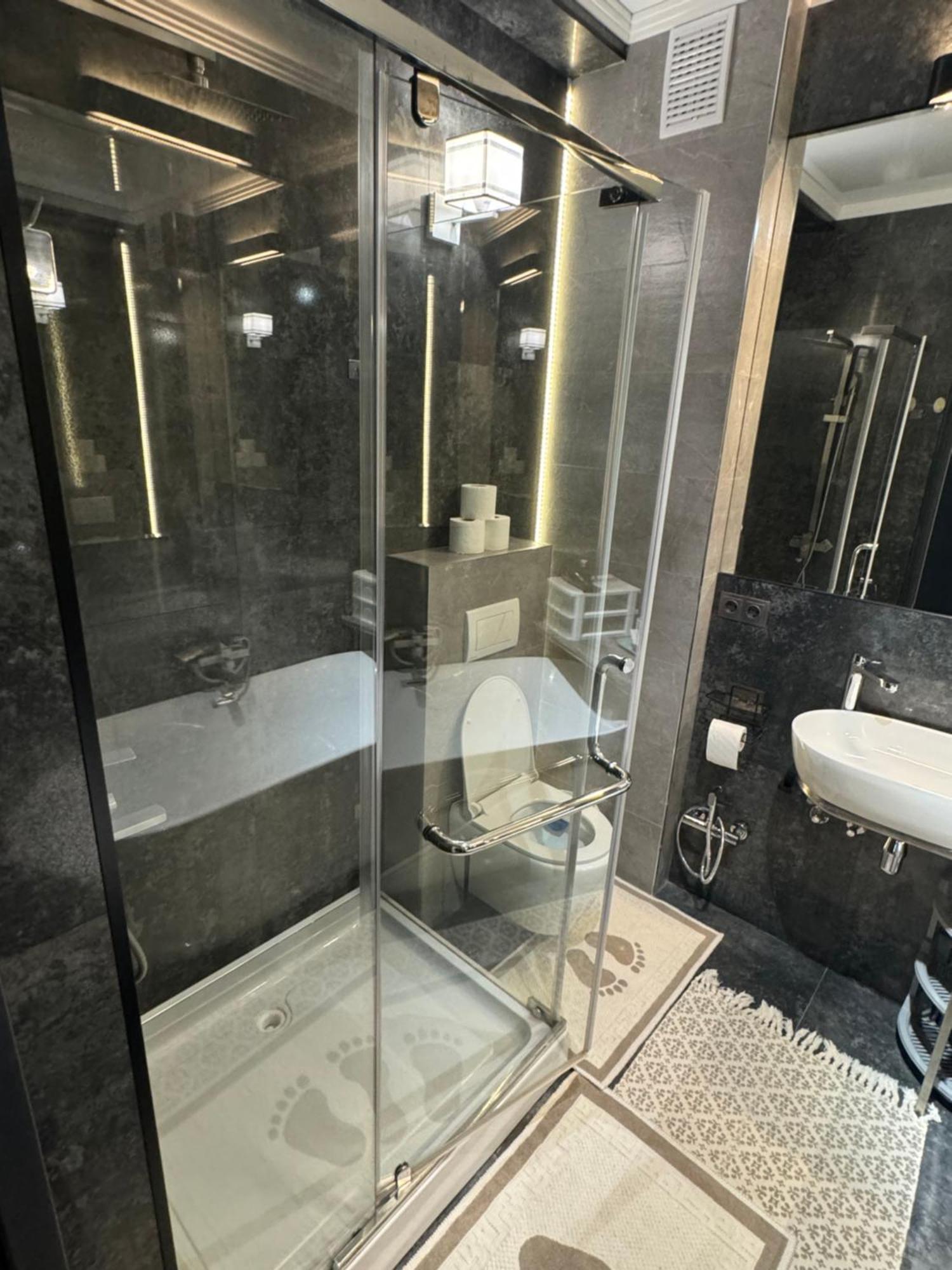 Rentnow Modern Lux Apartment In Centre Chişinǎu Buitenkant foto