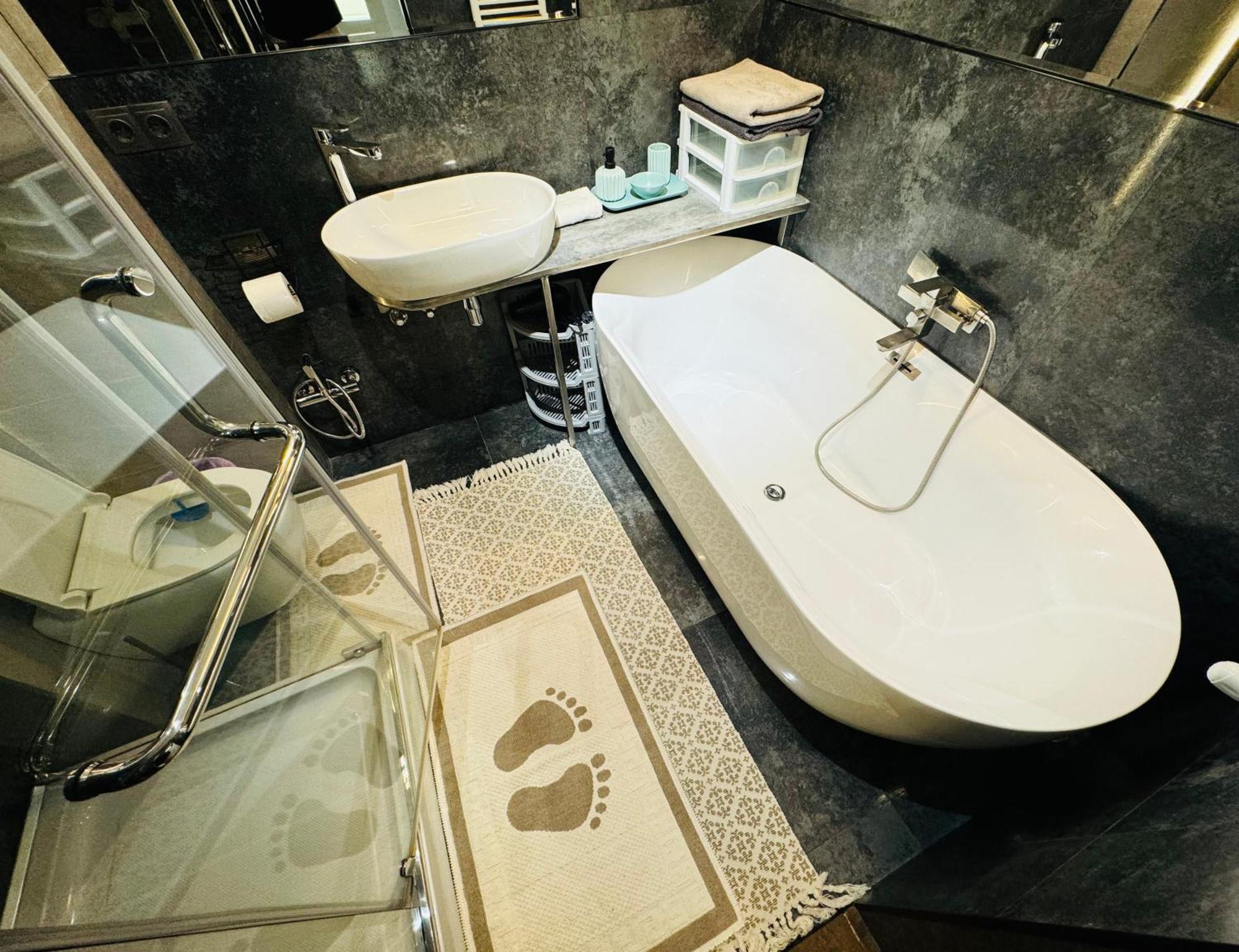 Rentnow Modern Lux Apartment In Centre Chişinǎu Buitenkant foto